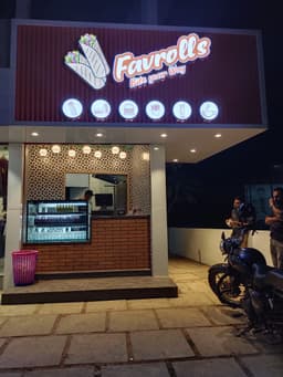 FAVROLLS